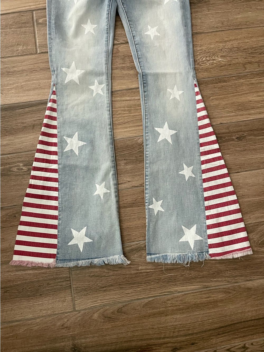 DRIFTWOOD FLARE JEANS "STARS & STRIPES FARRAH" - Picture 4 of 10